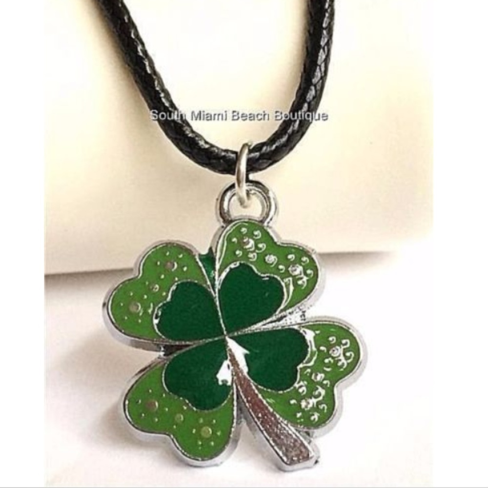 Silver Tone Green Shamrock Necklace Irish Celtic St Patricks Day 18" Enamel